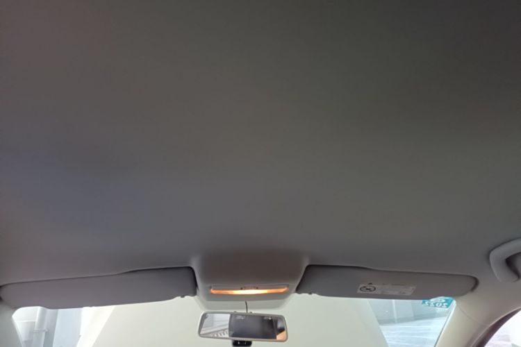 Volkswagen Polo 2018 car image #18