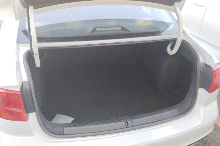 Volkswagen Bora 2020 car image #21