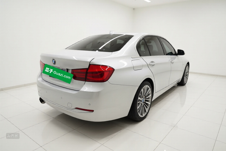 BMW 3 Series 2019 car image #7