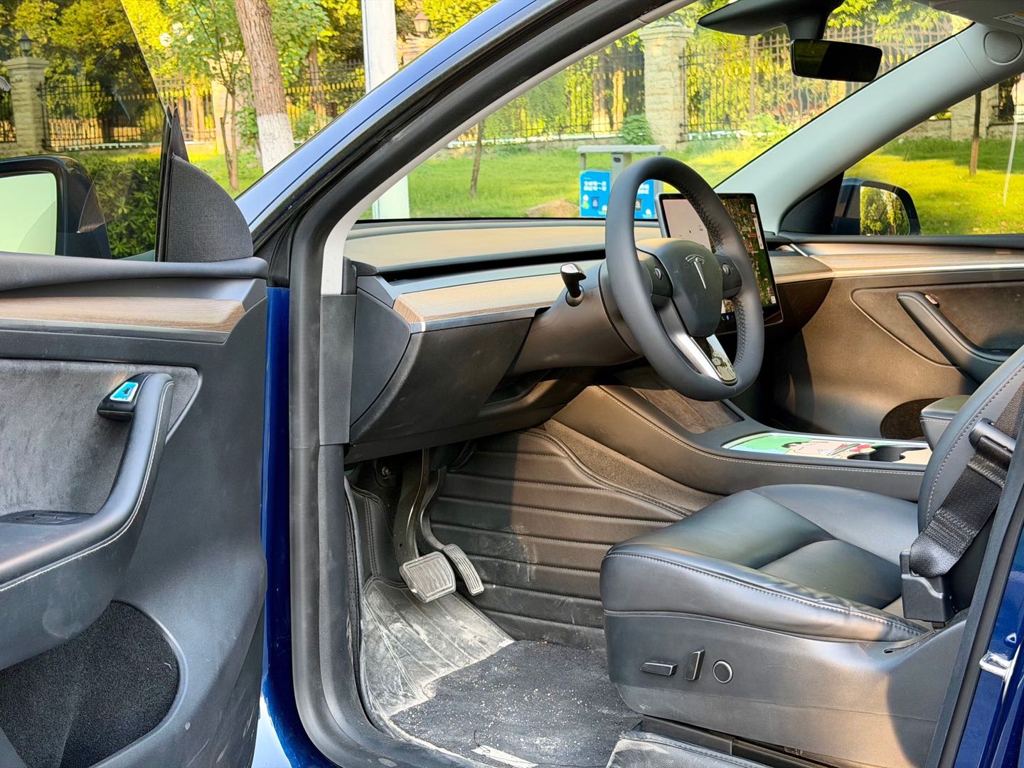 Tesla Model Y 2021 #9 Tesla Model Y 2021 car image #9