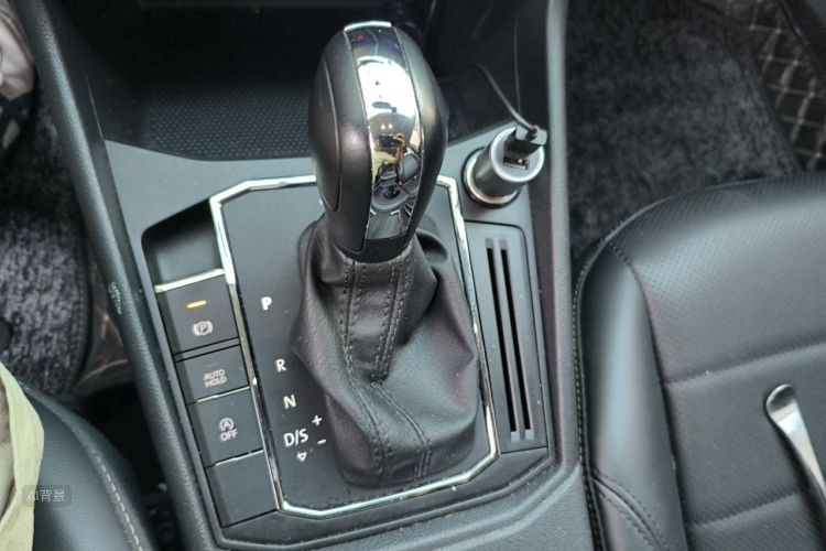 Volkswagen Lavida 2019 car image #16