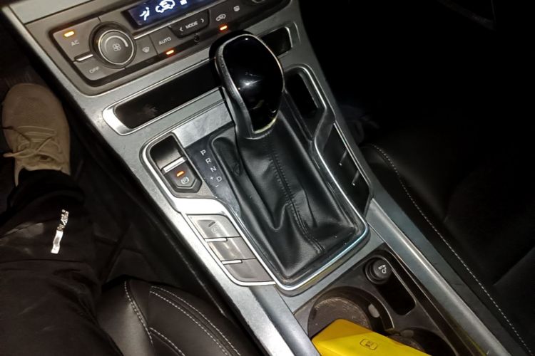 GEELY Emgrand 2021 #14 GEELY Emgrand 2021 car image #14