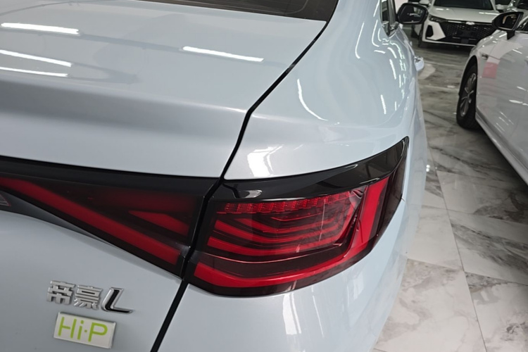 GEELY Emgrand L HiP 2022 صورة سيارة #8