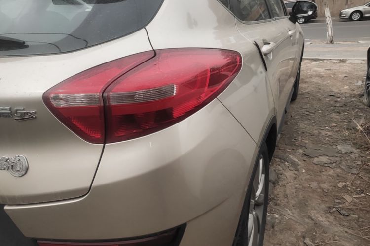 GEELY Emgrand GS 2016 car image #8