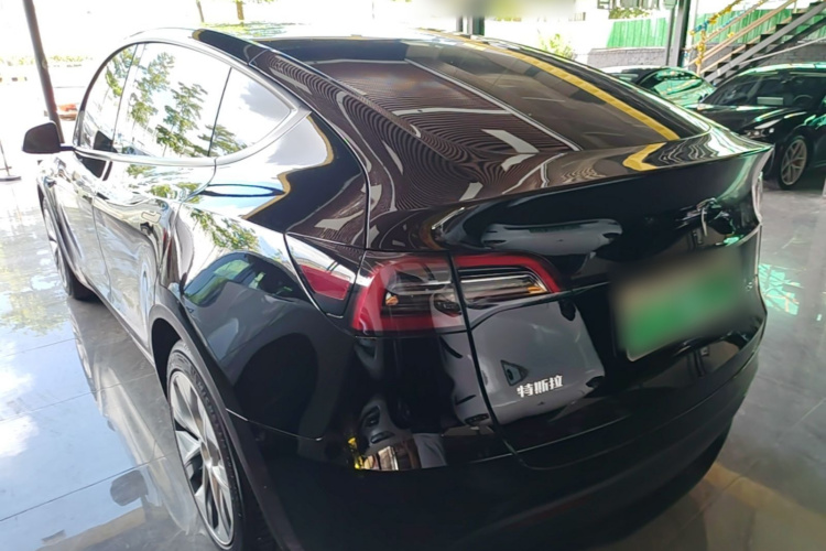 Tesla Model Y 2021 #7 Tesla Model Y 2021 car image #7