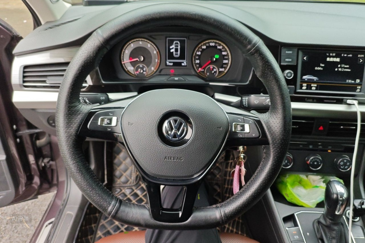 Volkswagen Lavida 2018 car image #12