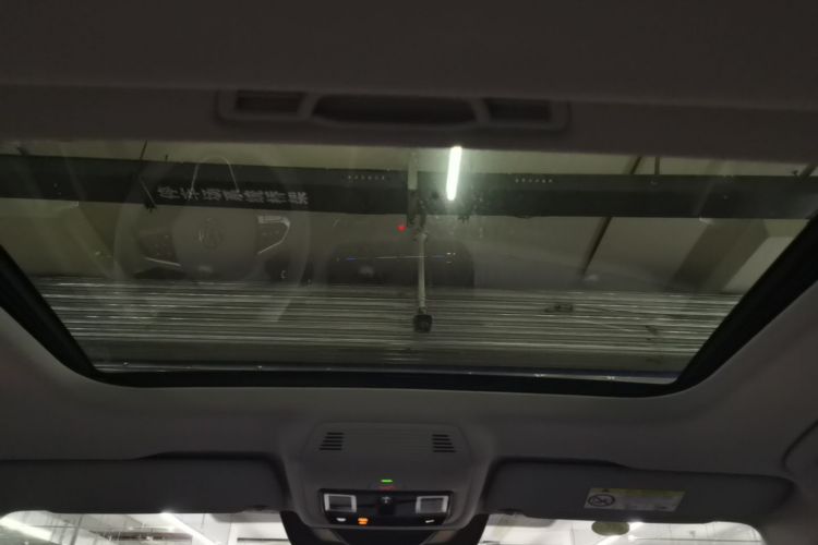 2025 car image #18