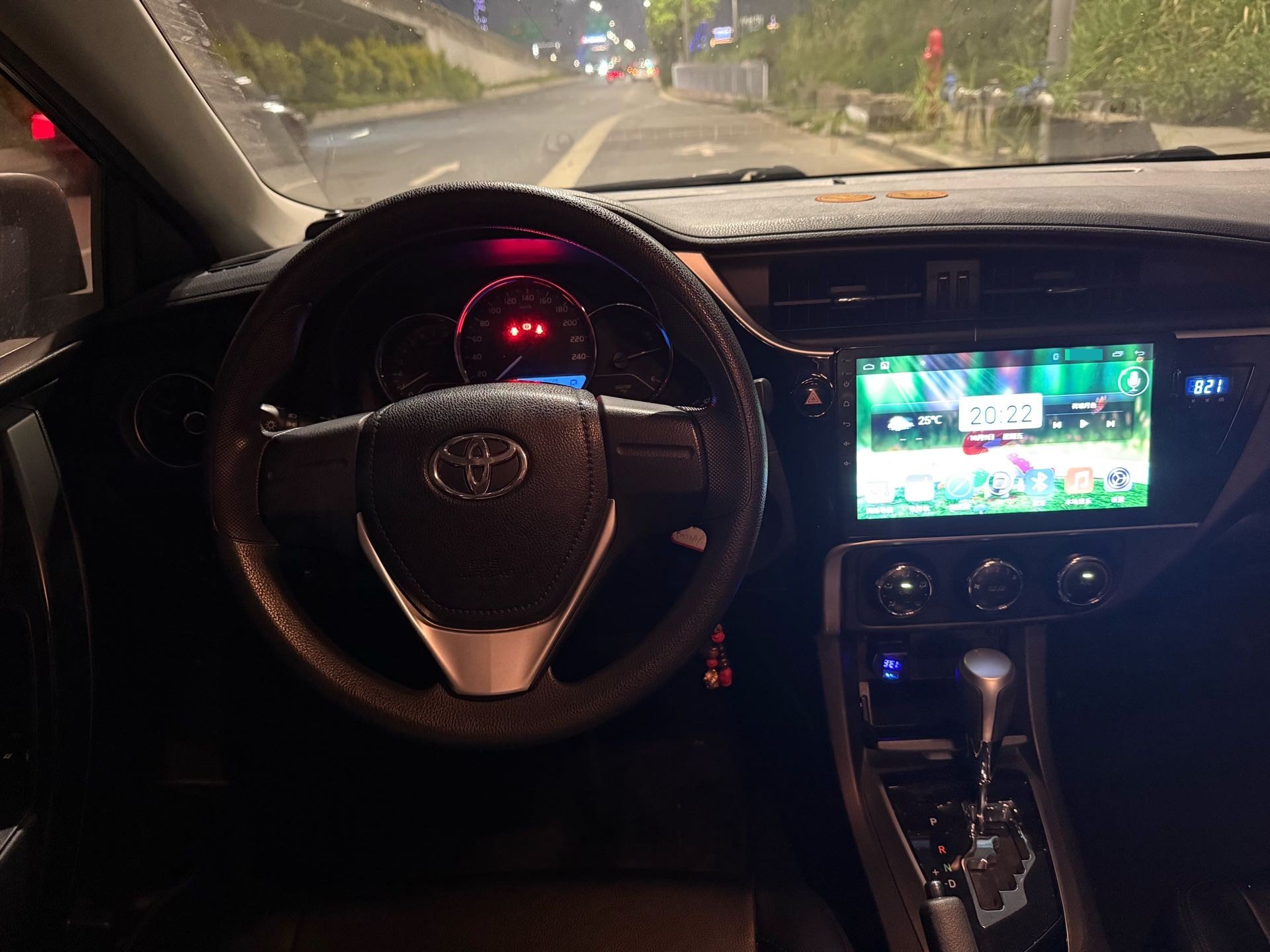 Toyota Corolla 2018 #8 Toyota Corolla 2018 car image #8