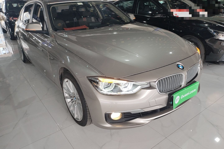 BMW 3 Series 2018 car image #4