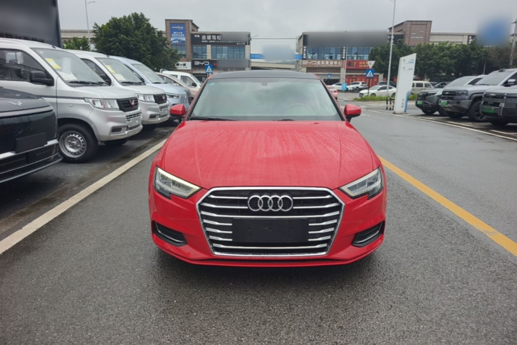 Audi A3 2019 immagine di auto #3