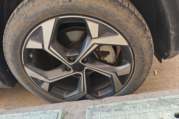 GEELY Boyue L 2023 car image #9