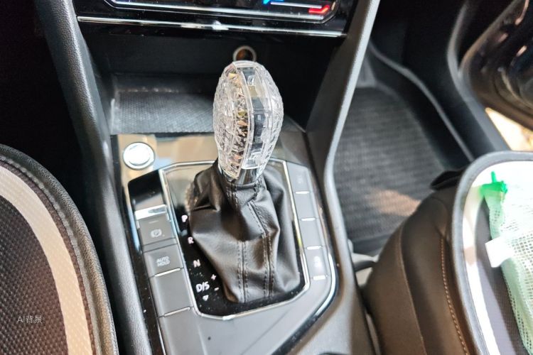 Volkswagen Tharu 2021 car image #16