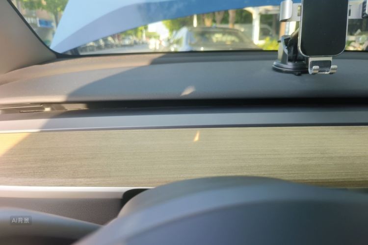 Tesla Model Y 2022 car image #13