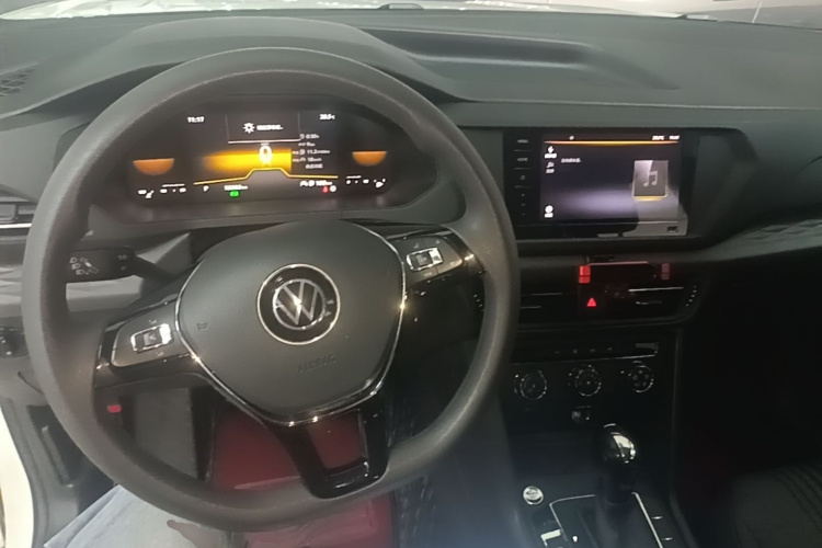 Volkswagen Tharu 2022 car image #10