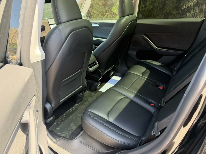 Tesla Model Y 2024 #7 Tesla Model Y 2024 car image #7