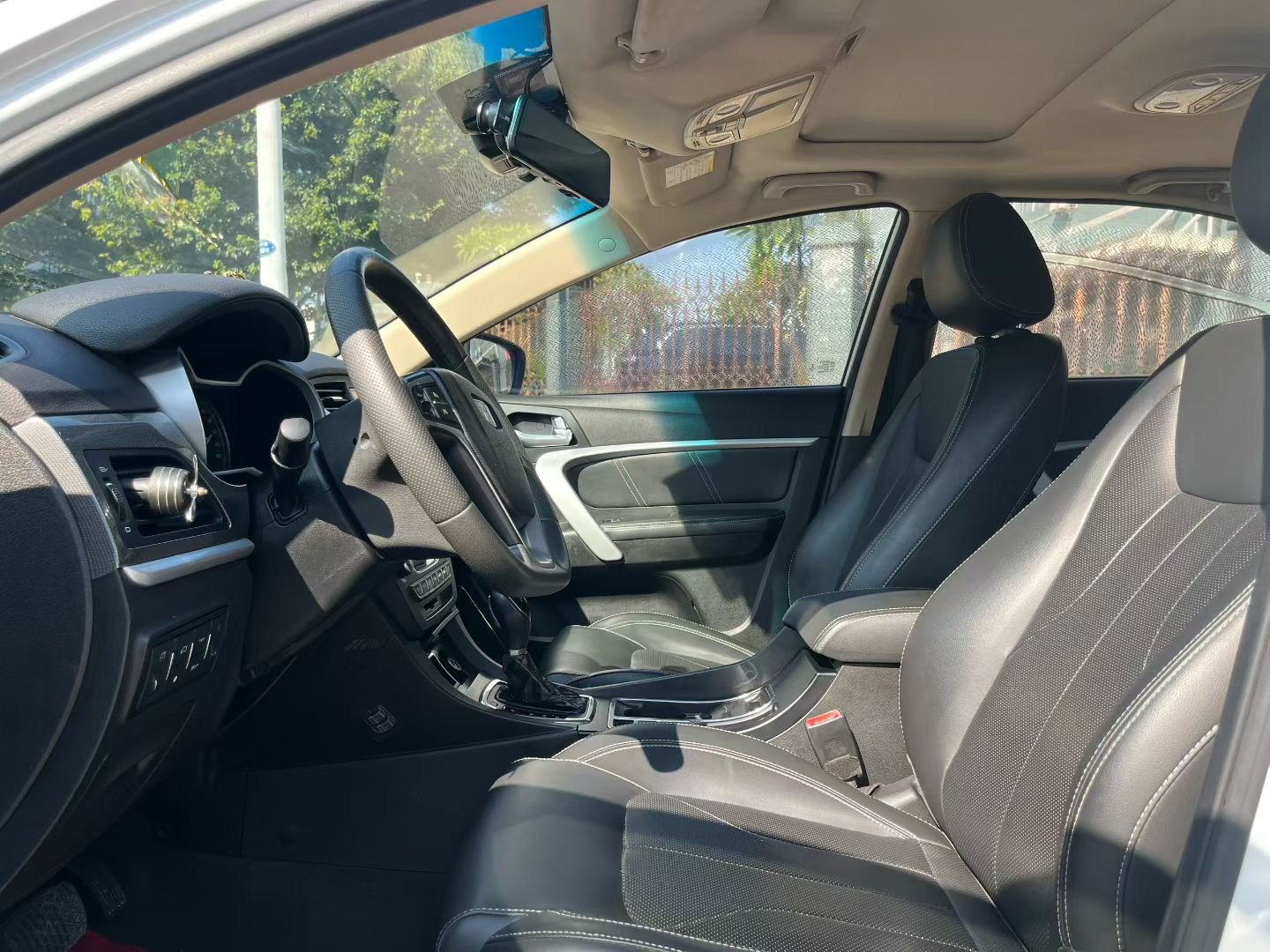 GEELY Emgrand 2017 car image #7