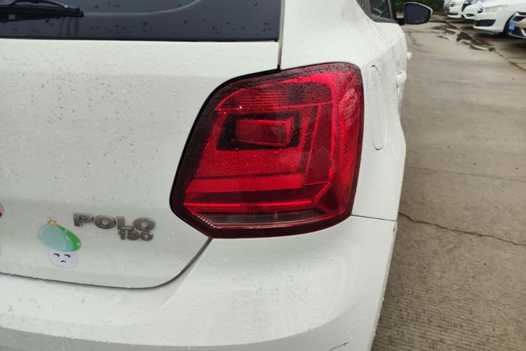 Volkswagen Polo 2019 car image #8