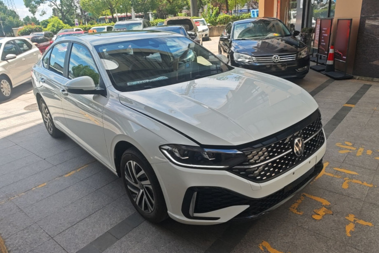 Volkswagen Lavida 2026 car image #4