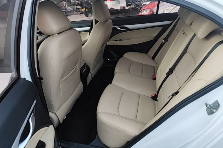 GEELY Emgrand 2018 #13 GEELY Emgrand 2018 car image #13