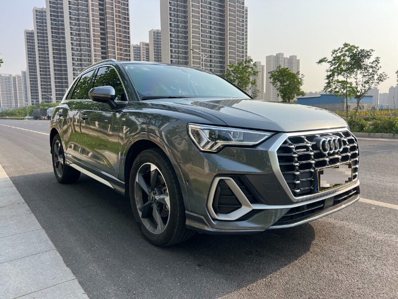 Audi Q3 2022 car image #5