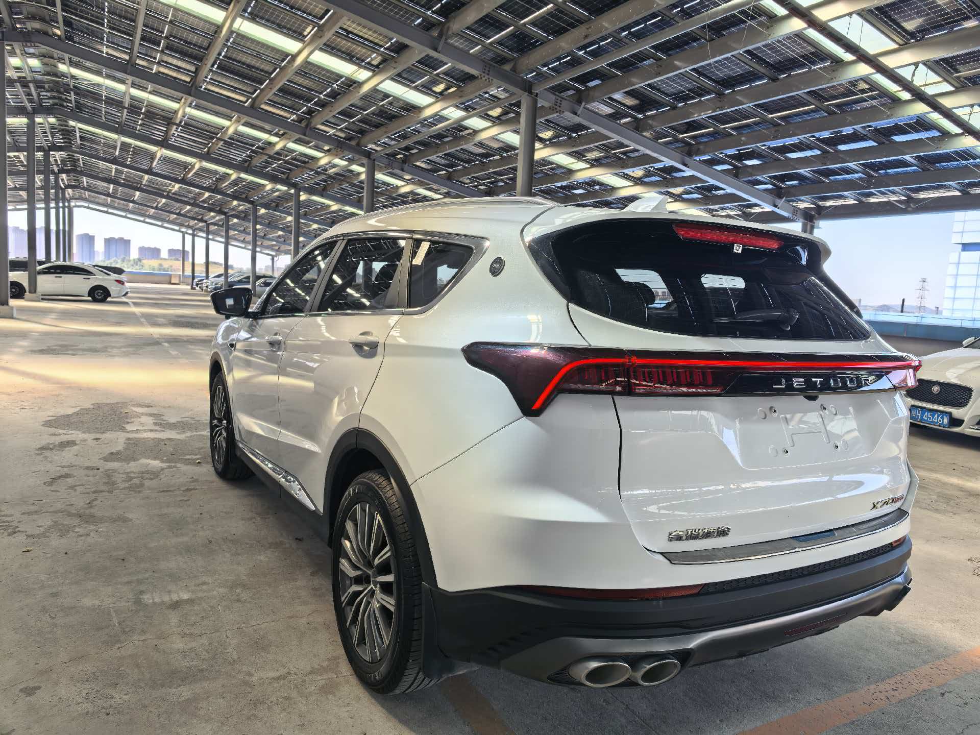 Jetour X70 PLUS 2023 car image #4
