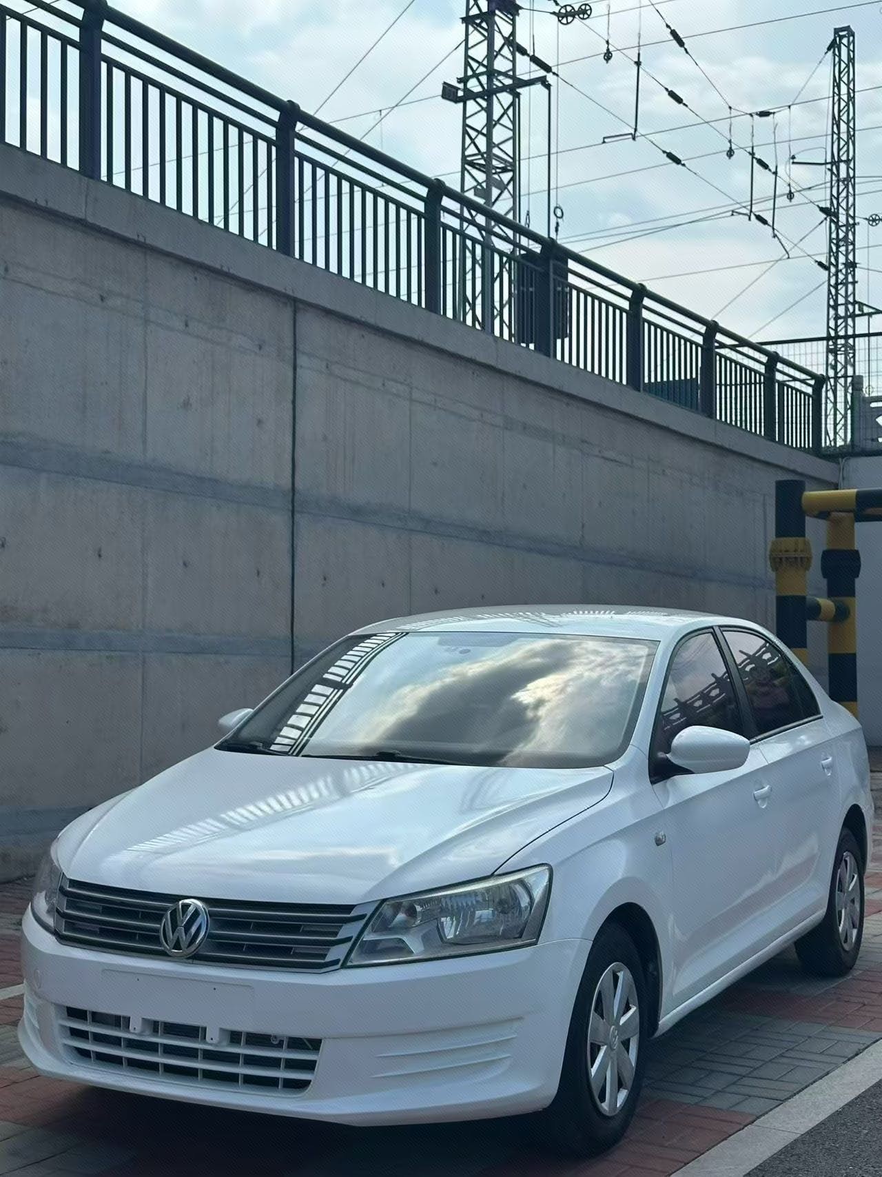 Volkswagen Santana 2016 car image 