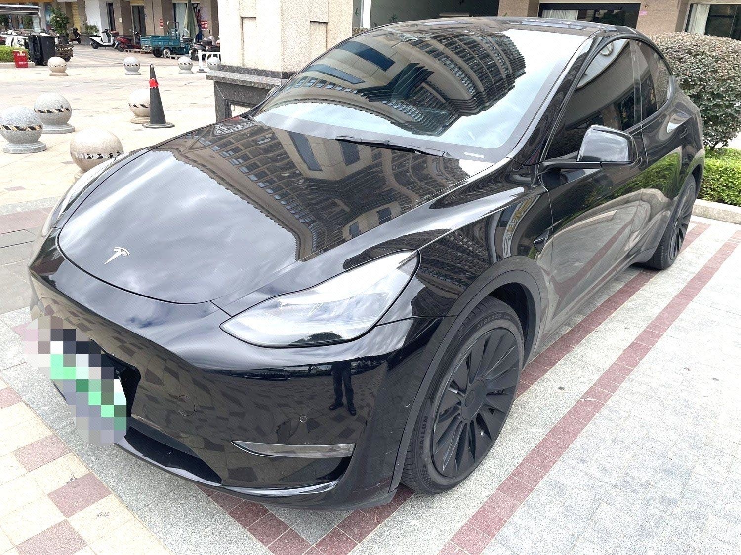 Tesla Model Y 2021 car image 