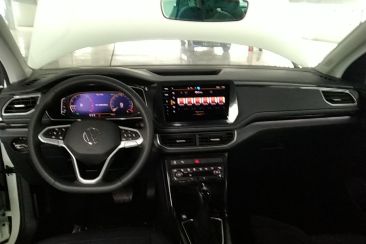 Volkswagen Tharu 2025 #10 Volkswagen Tharu 2025 immagine di auto #10