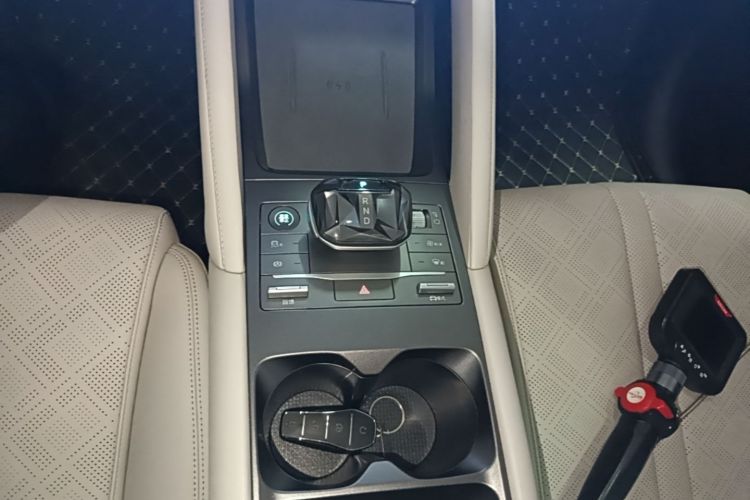 BYD YuanUP 2024 #14 BYD YuanUP 2024 car image #14