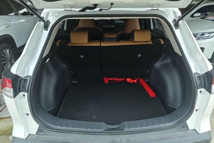 Toyota Corolla Cross 2025 immagine di auto #19