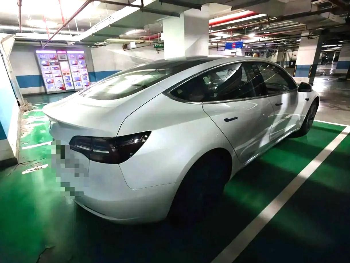 Tesla Model 3 2020 #4 Tesla Model 3 2020 صورة سيارة #4