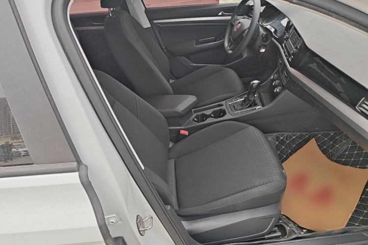 Volkswagen Bora 2020 car image #24