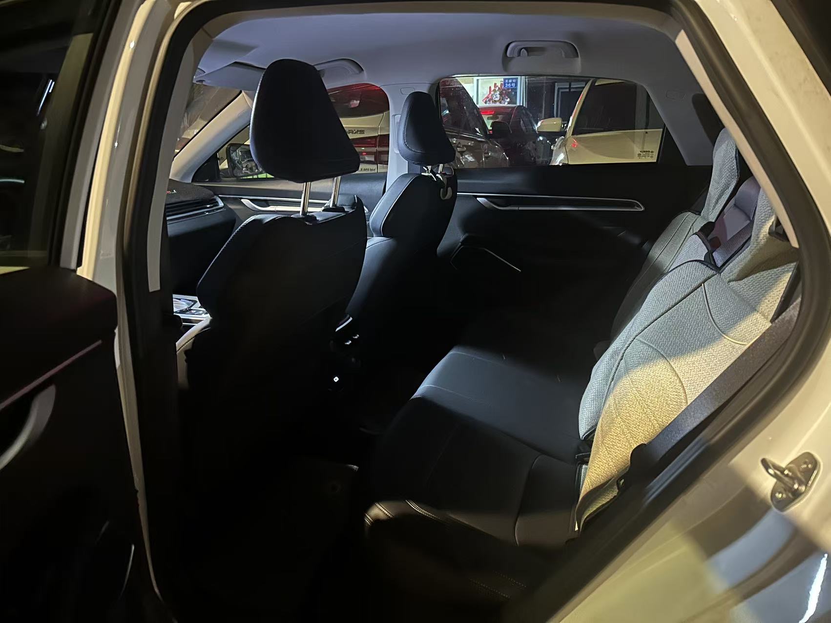 GEELY Emgrand 2023 immagine di auto #7