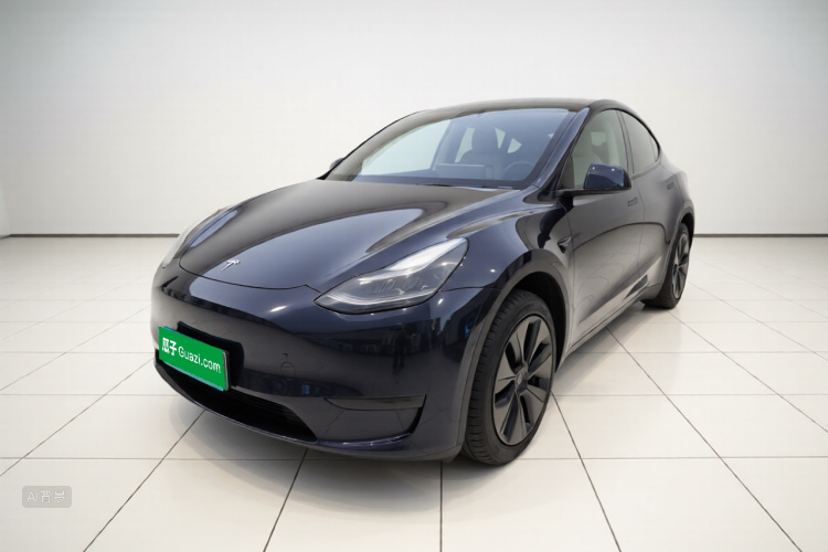 Tesla Model Y 2025 #2 Tesla Model Y 2025 car image #2
