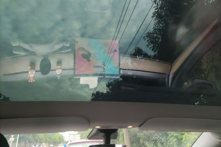 Tesla Model Y 2021 car image #20