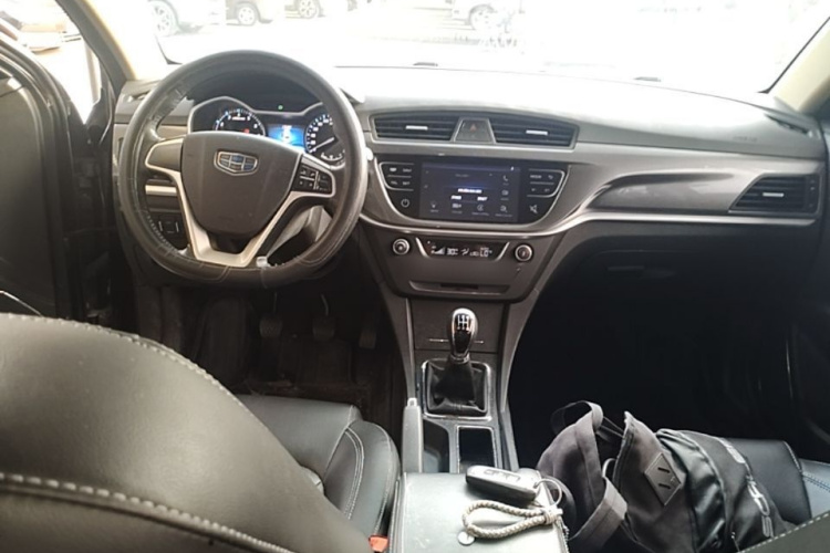 GEELY Emgrand 2017 car image #12