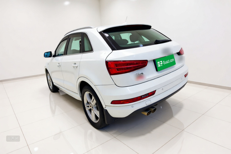 Audi Q3 2017 car image #5