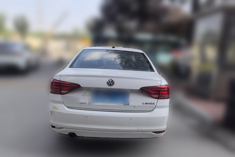 Volkswagen Lavida 2016 car image #4