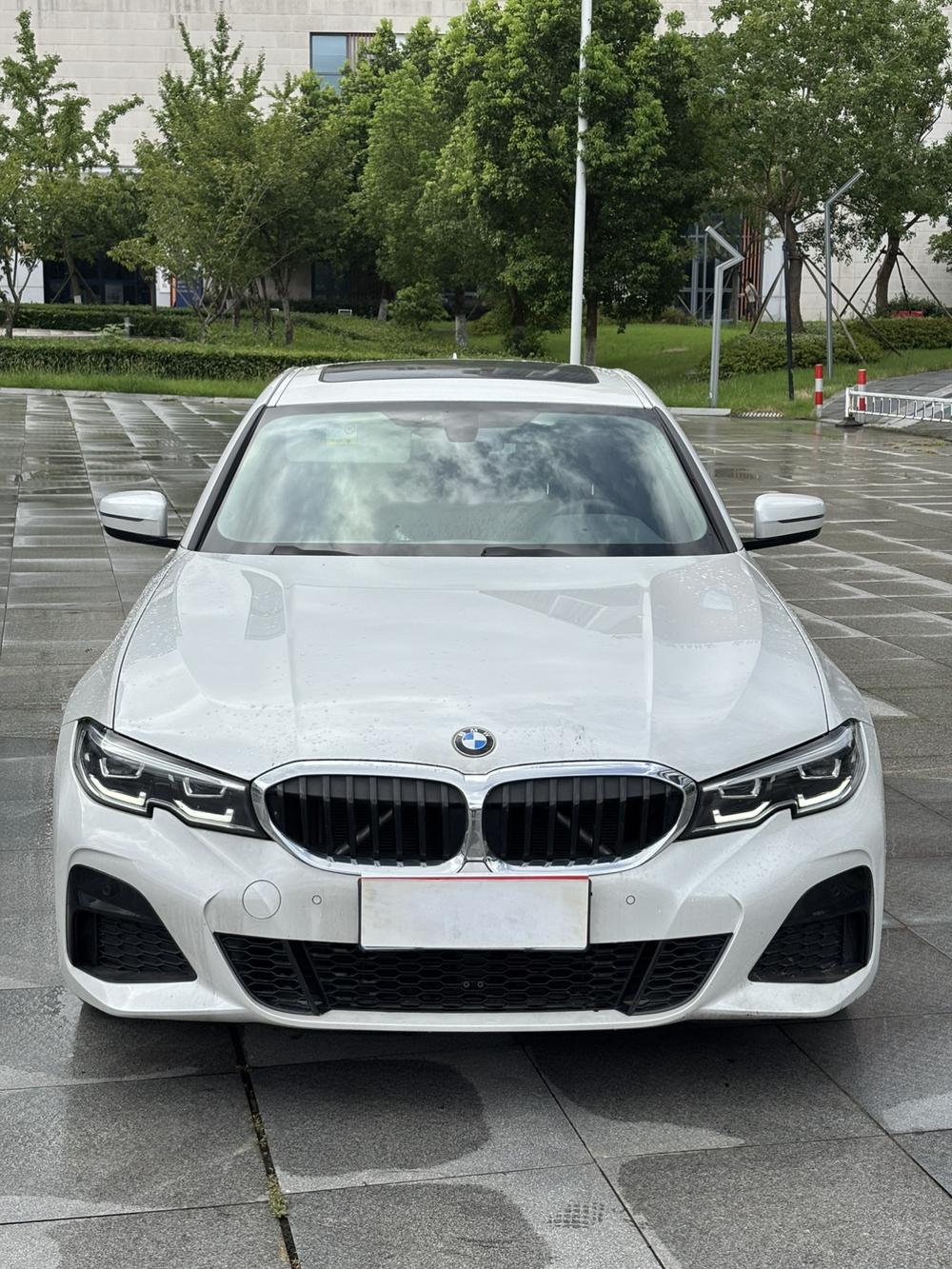 BMW 3 Series 2022 #2 BMW 3 Series 2022 car image #2