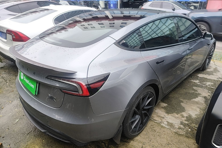 Tesla Model 3 2024 car image #7
