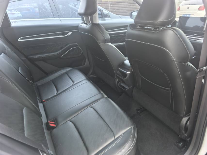 GEELY Emgrand 2024 car image #4
