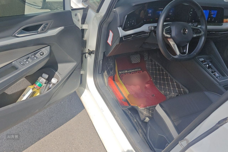 Volkswagen Golf 2021 car image #18