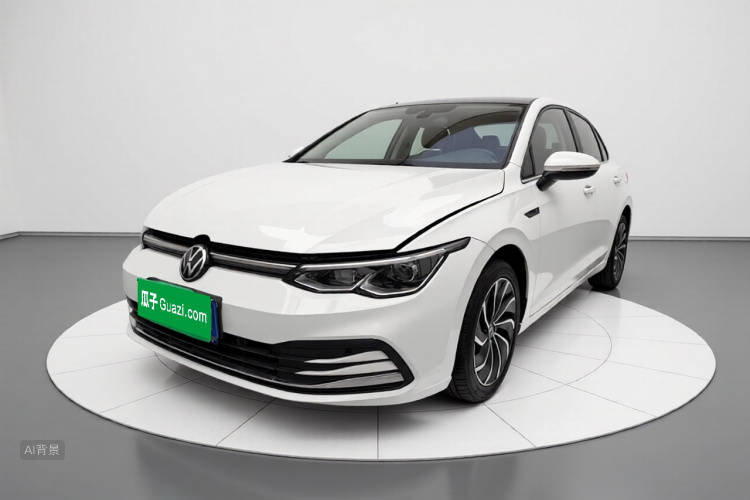 Volkswagen Golf 2021 car image #2