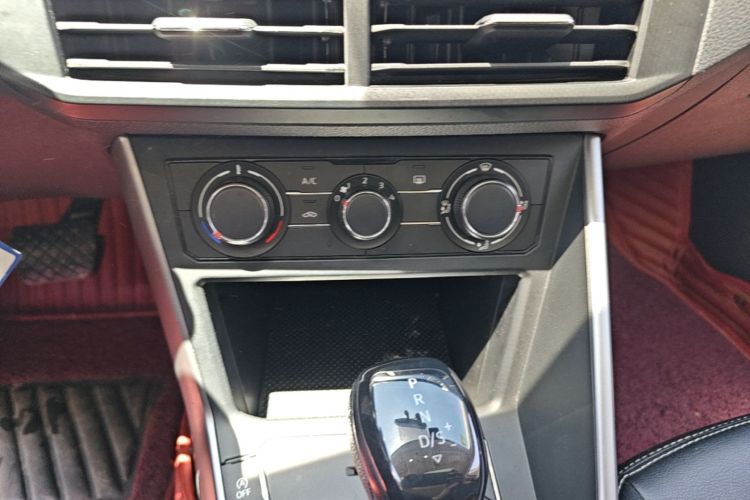 Volkswagen Polo 2019 #13 Volkswagen Polo 2019 car image #13