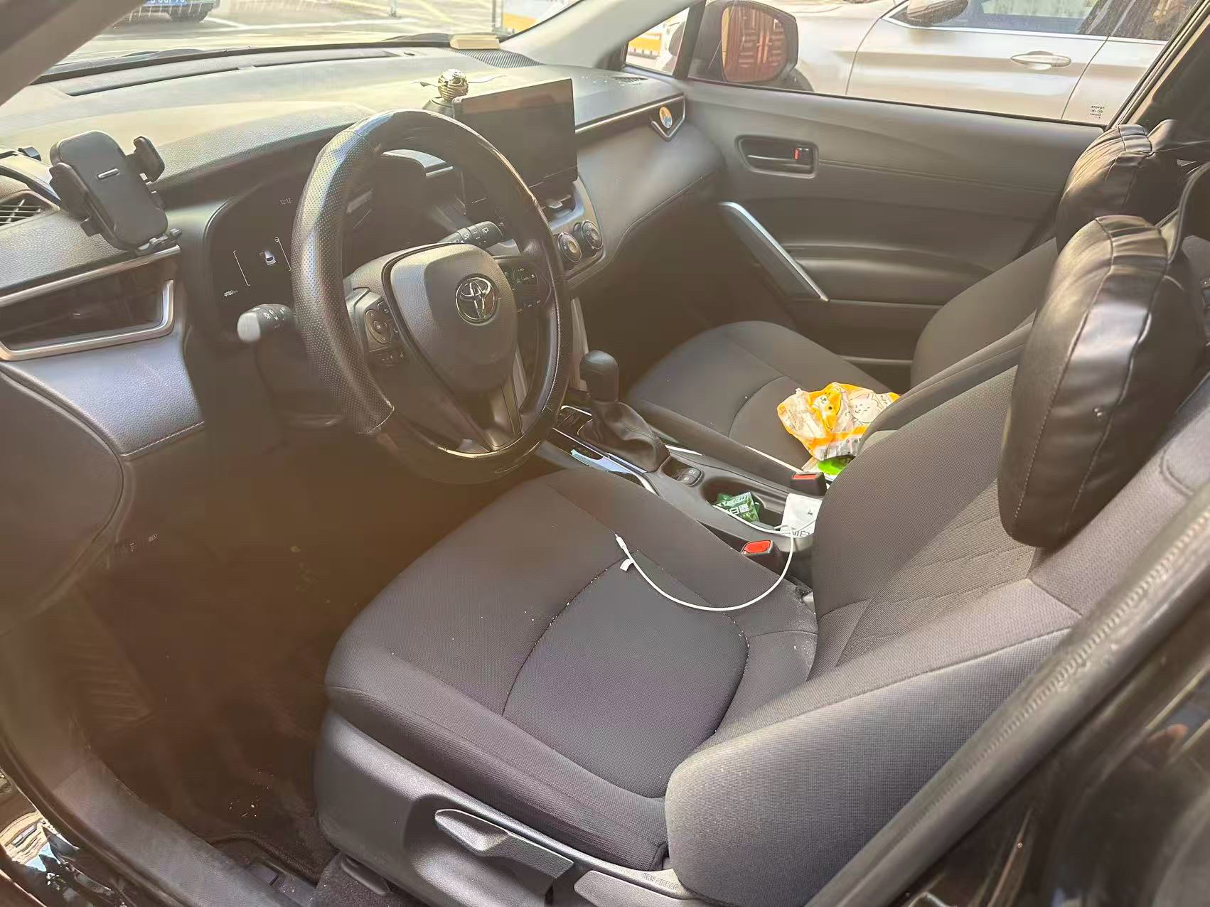 Toyota Corolla Cross 2024 immagine di auto #3