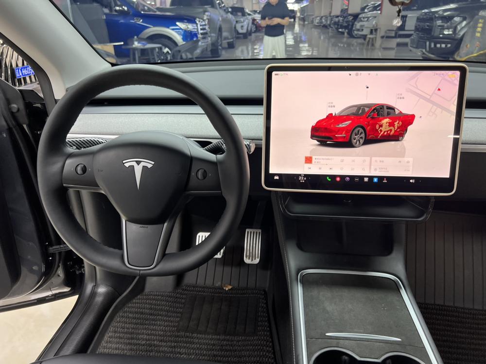 Tesla Model Y 2024 #8 Tesla Model Y 2024 immagine di auto #8