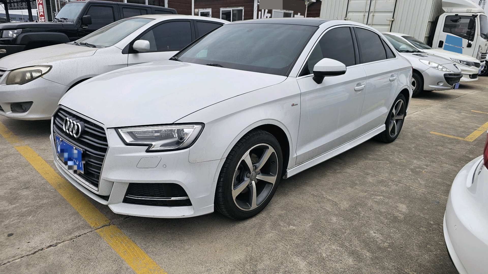 Audi A3 2018 汽车图片 