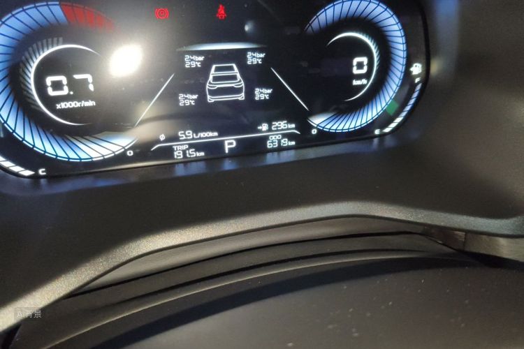 GEELY Emgrand 2024 изображение автомобиля #14