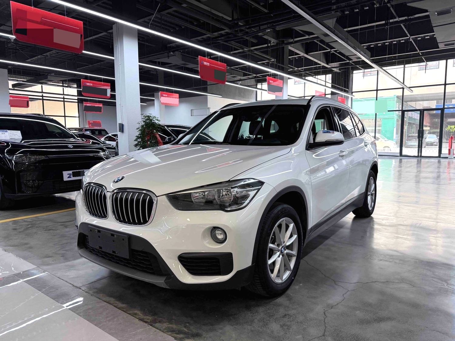 BMW X1 2019 BMW X1 2019 car image
