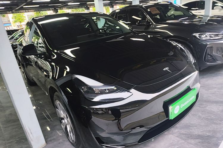 Tesla Model Y 2023 car image #4